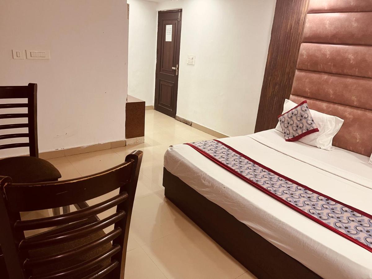 Hotel Asian Plaza Delhi Airport Neu-Delhi Exterior foto